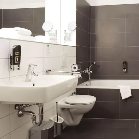 Royal International 4*