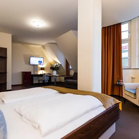 Royal International Hotel