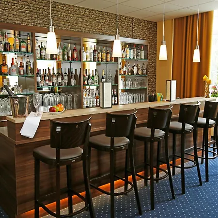 Royal International מלון 4*