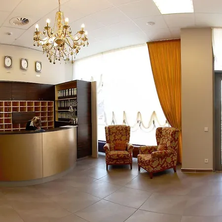 Royal International Hotell 4*