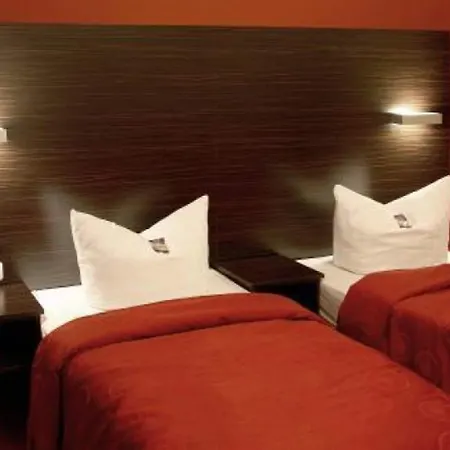 Royal International Hotell 4*