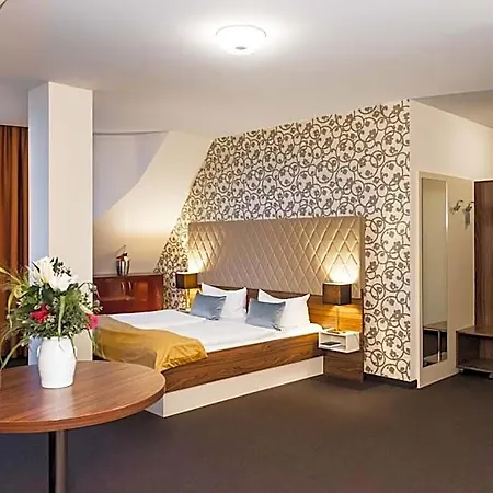 Royal International 4*