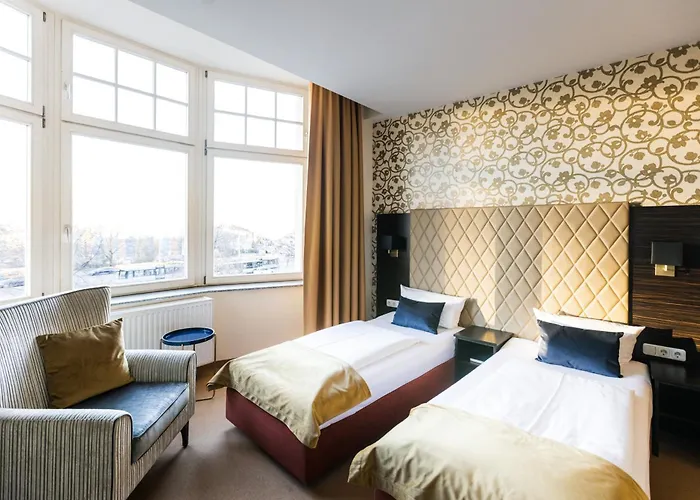 Royal International Hotel 4*