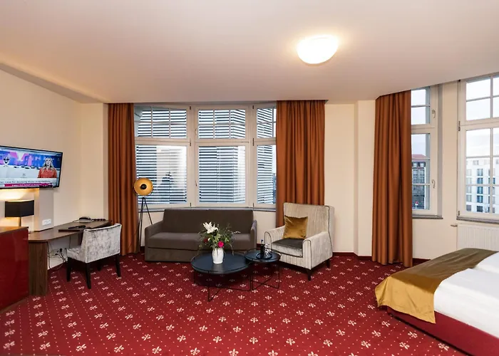 Royal International Hotel 4*