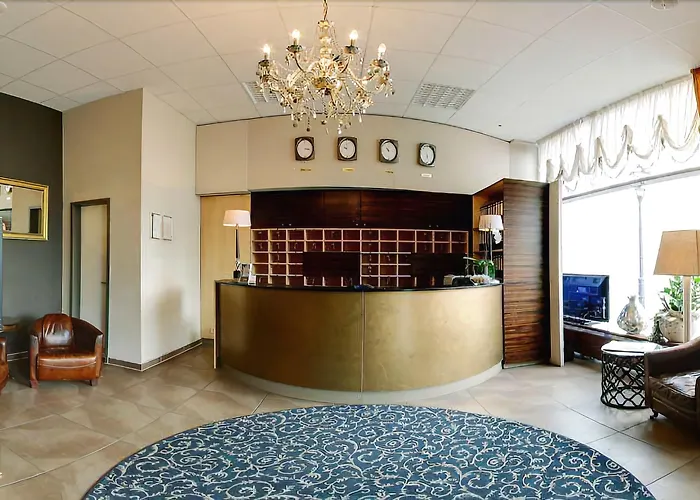 Royal International Hotell 4*