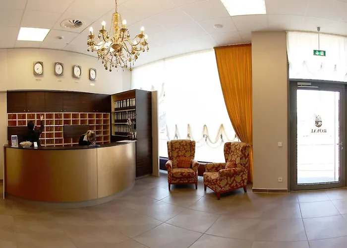 Royal International Hotell 4*